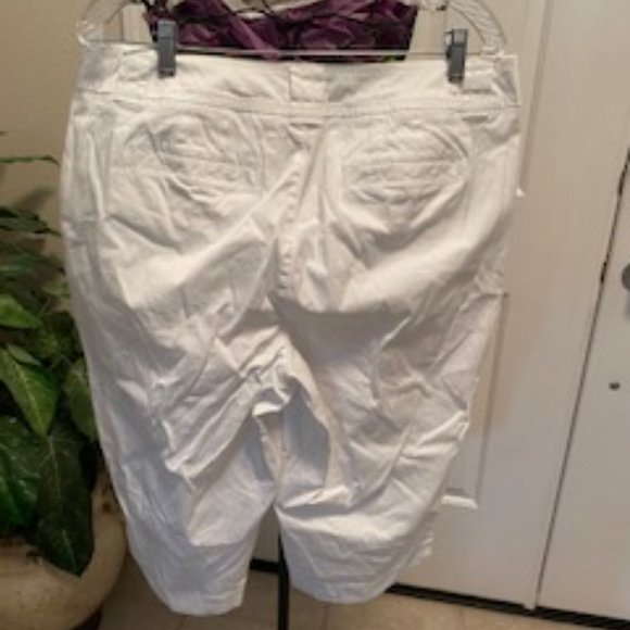 Bermuda shorts - Picture 3 of 3